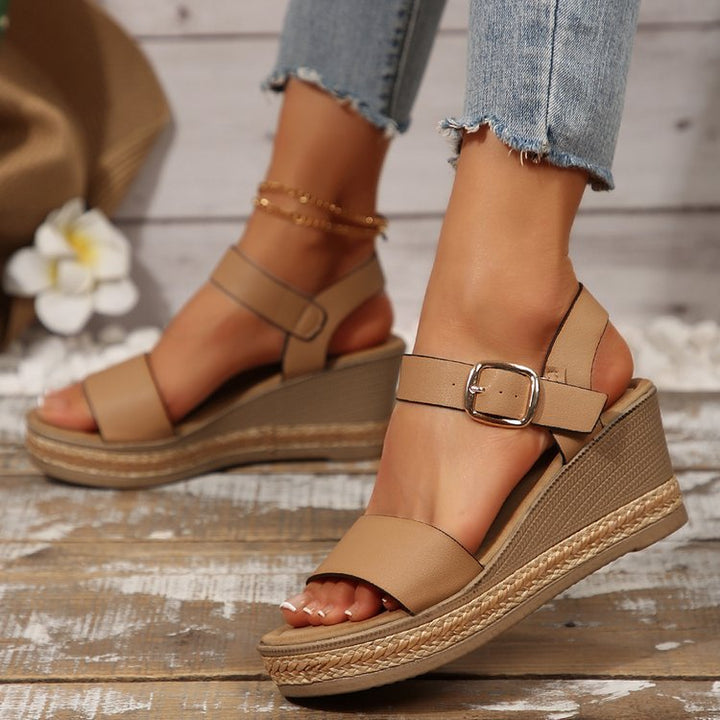Dame Wedge-sandaler med justerbar rem og stilfuld spænde Stilla