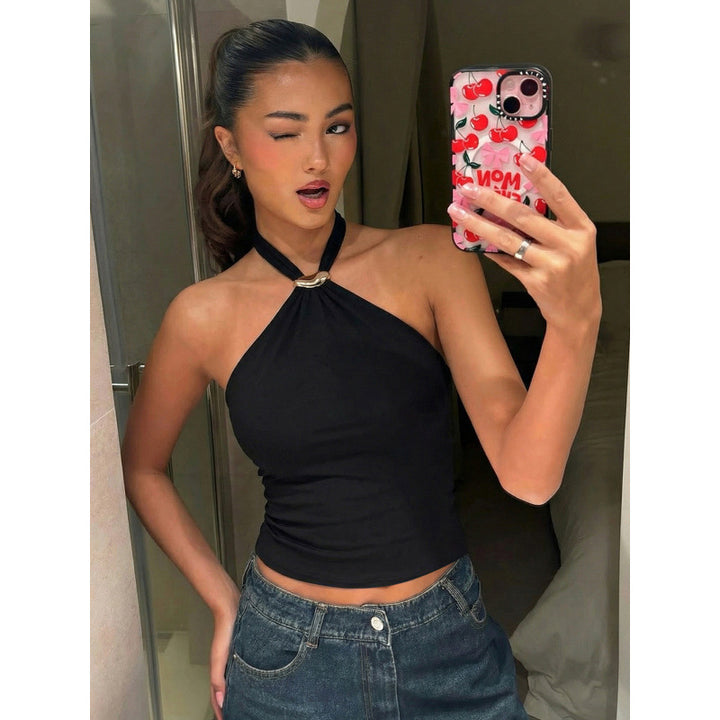Damen Haltertop mit elegantem Ringdetail und figurbetontem Schnitt Skovae