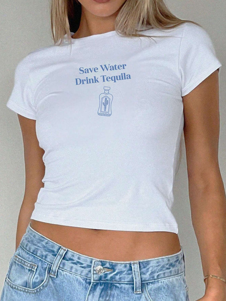 Dame Crop-T-Shirt med kunstnerisk statementtryk Skovae
