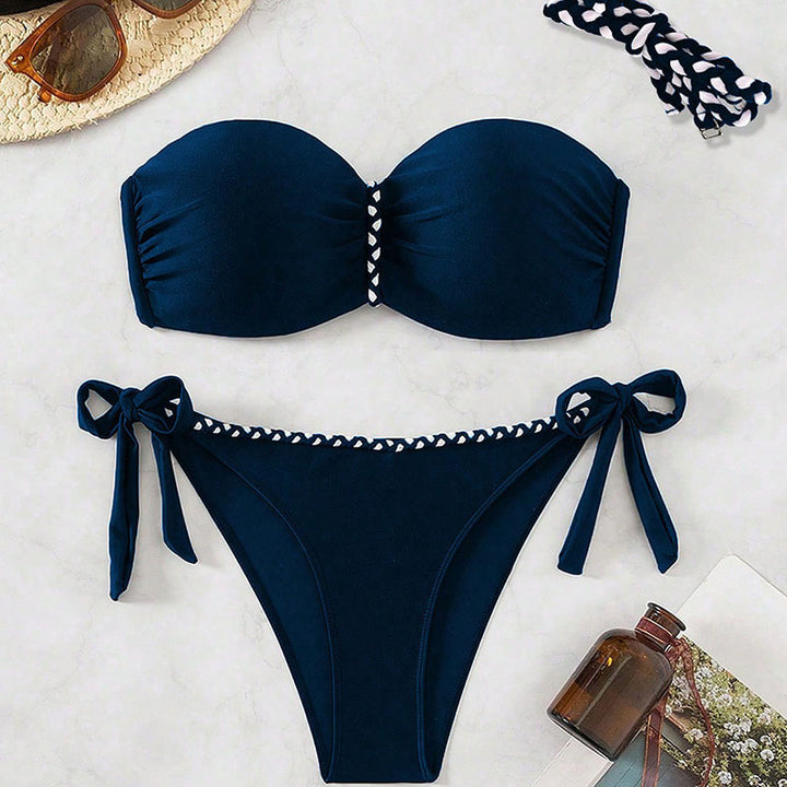 Dame bandeau-bikini med justerbare stropper og raffineret drapering Skovae