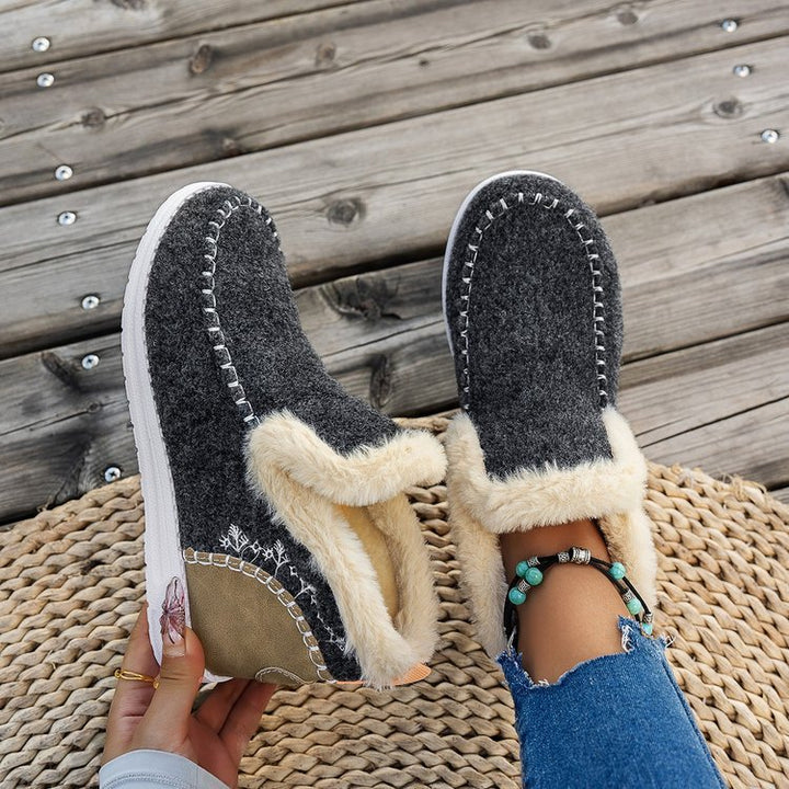 Dame Varm foerede hjemmesko med praktisk slip-on design og skridsikker sål Stilla