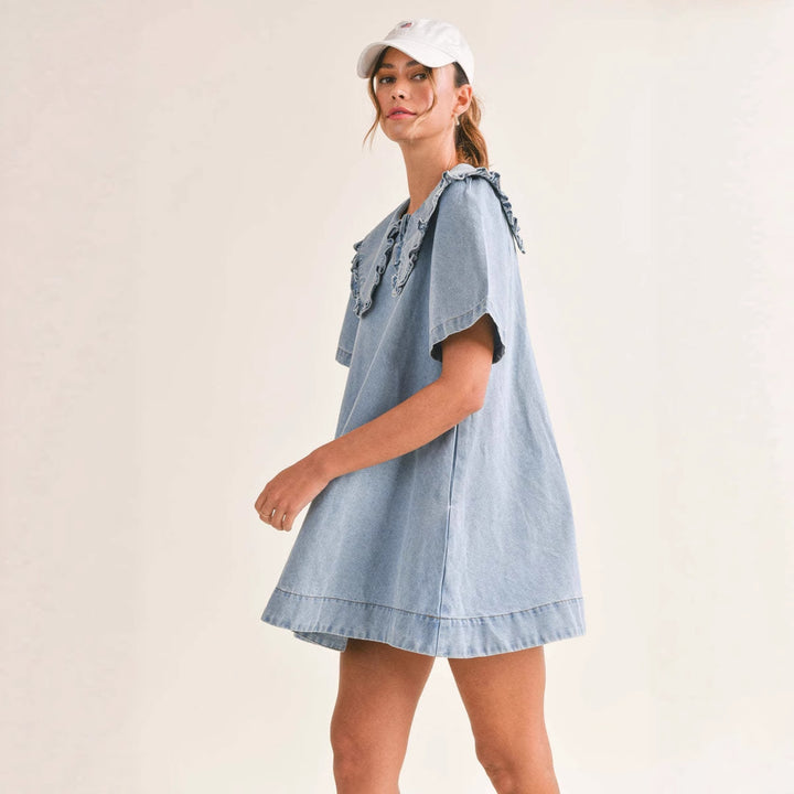 Dame denimkjole med voluminøse flæse detaljer Stilla