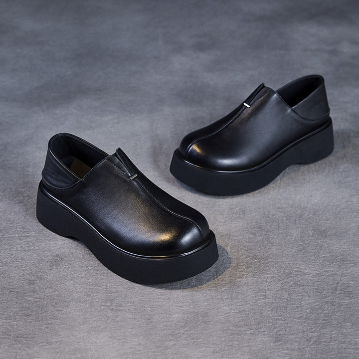 Dame Slip-On Platform Sko med elegant svungen design Stilla