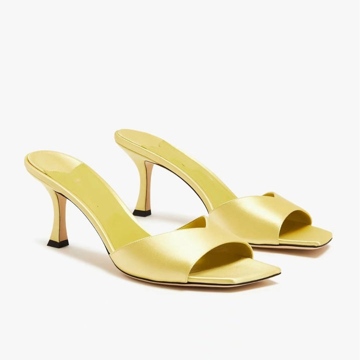 Femme Open-Toe Slide Heels med elegant arkitektonisk design Stilla