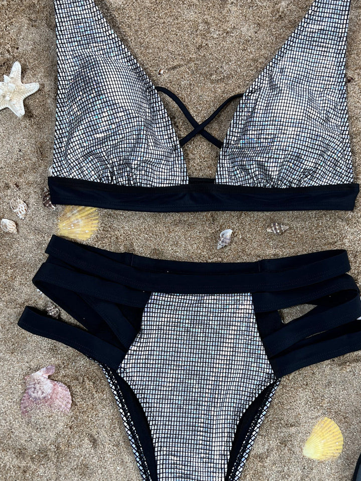 Dame bikini sæt med funklende glimmerdesign og forførende cut-out detaljer Stilla
