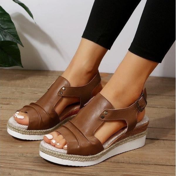 Dame Komfortable Sandaler med elegant remdesign og åndbar sål Stilla