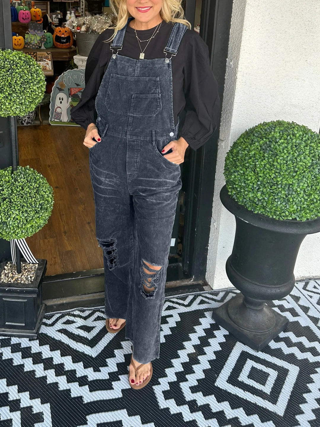 Dame overalls med brede ben og destroyed-detaljer Stilla