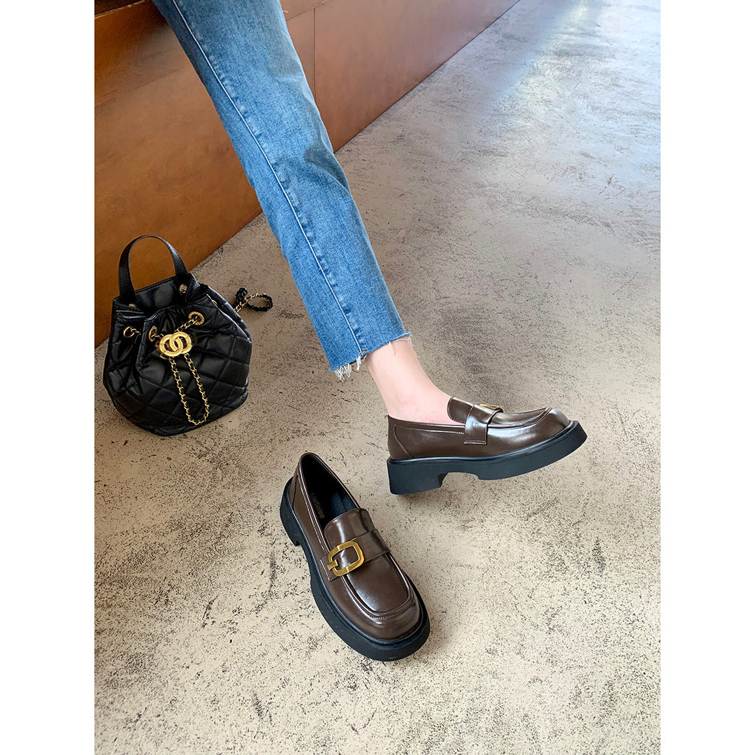 Femme Chunky Loafers med dekorativt spændefokus Stilla