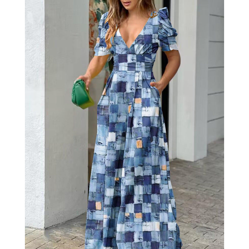 Femme Tropical Print Maxi Kjole med flatterende Vikkel-design Stilla