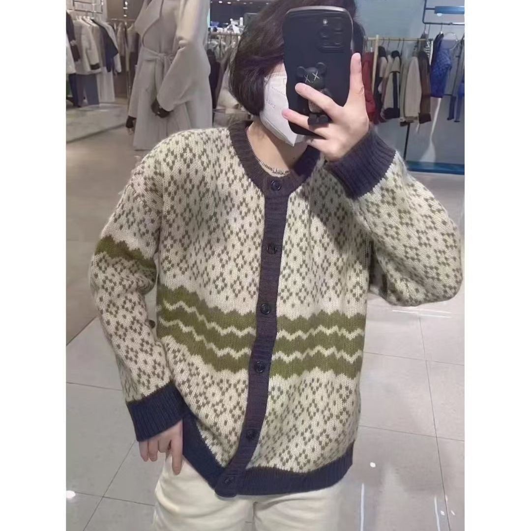 Kvinderne moderigtige cardigan i norsk stil Stilla