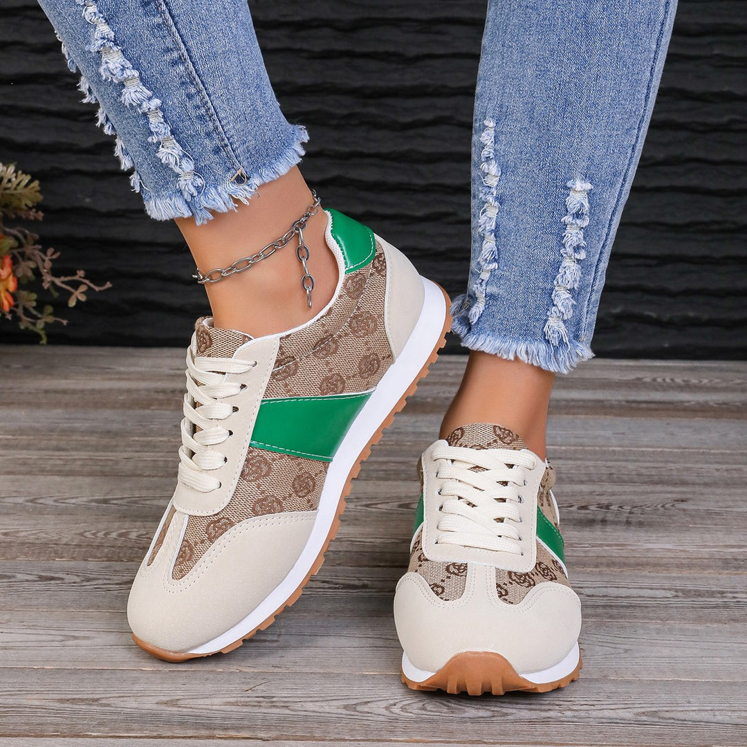 Dame Sneakers i trendy retro-design med elegante grafiske mønstre og skridsikker sål Stilla