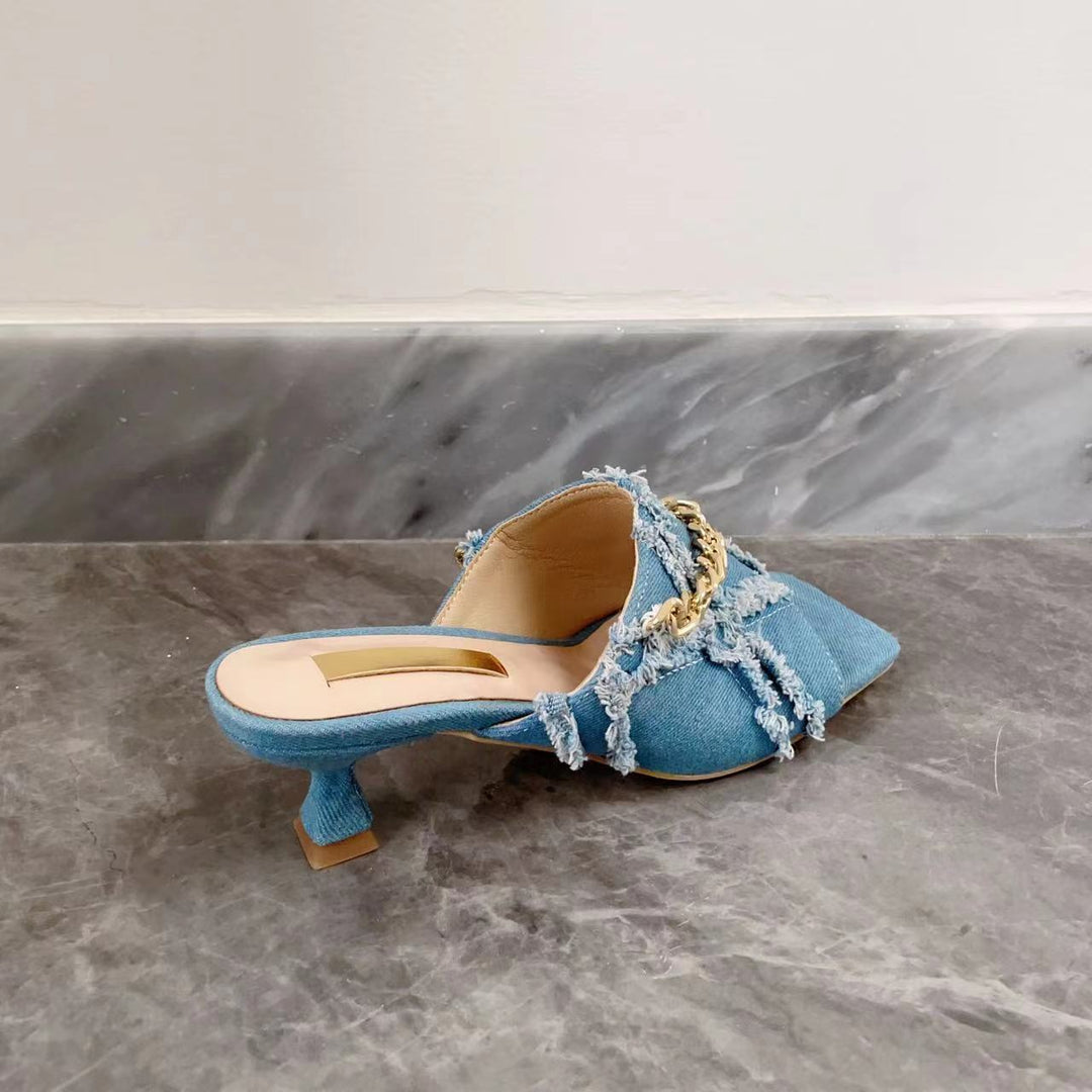 Femme Distressed Denim Slide Sandaler med kædeaccent Stilla
