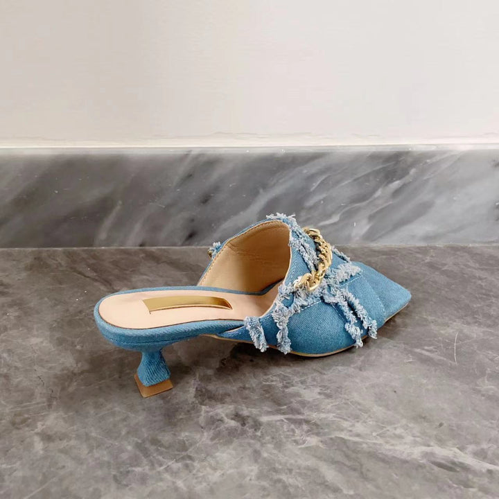 Femme Distressed Denim Slide Sandaler med kædeaccent Stilla