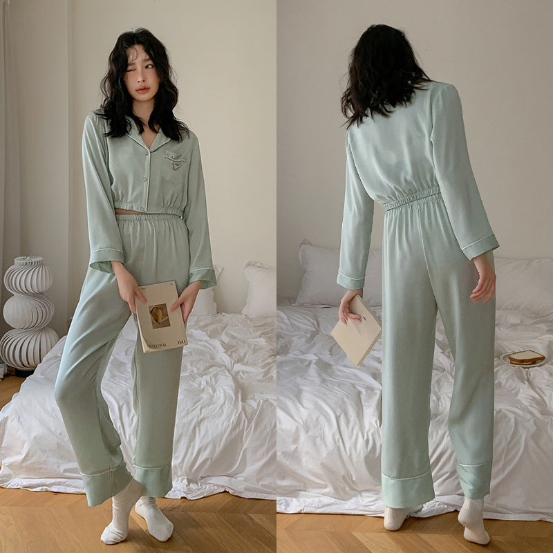 Dame Satin Pyjamasæt med elegante kontrastdetaljer Stilla