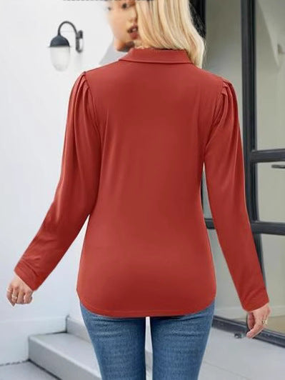 Damebluse med elegant krave og pufærmer Stilla