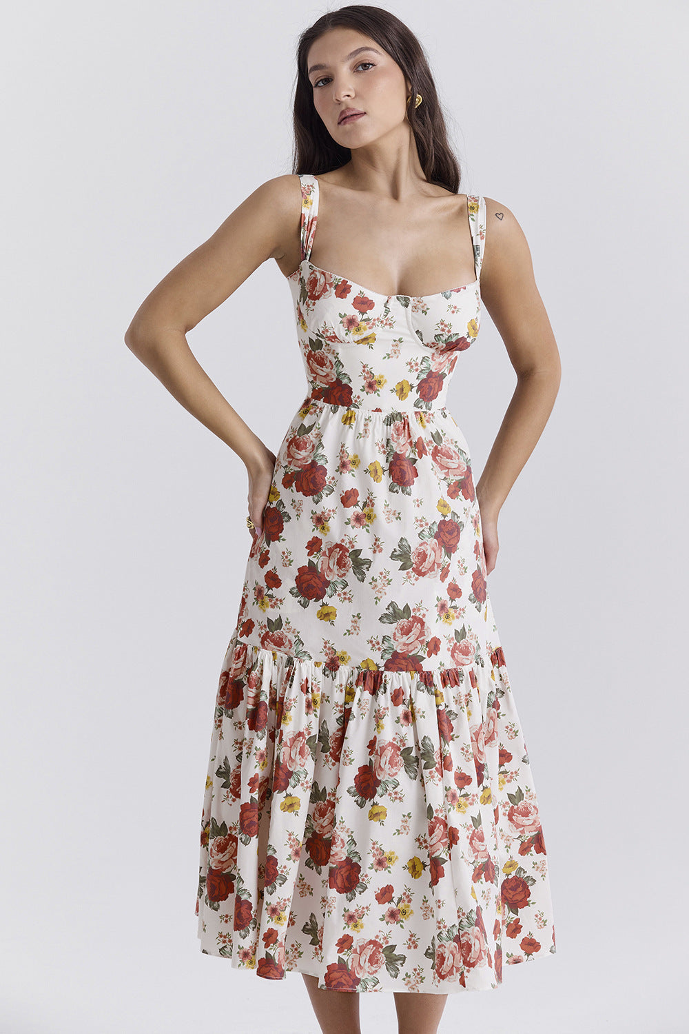 Dame midikjole med bustier-design og let volant Stilla