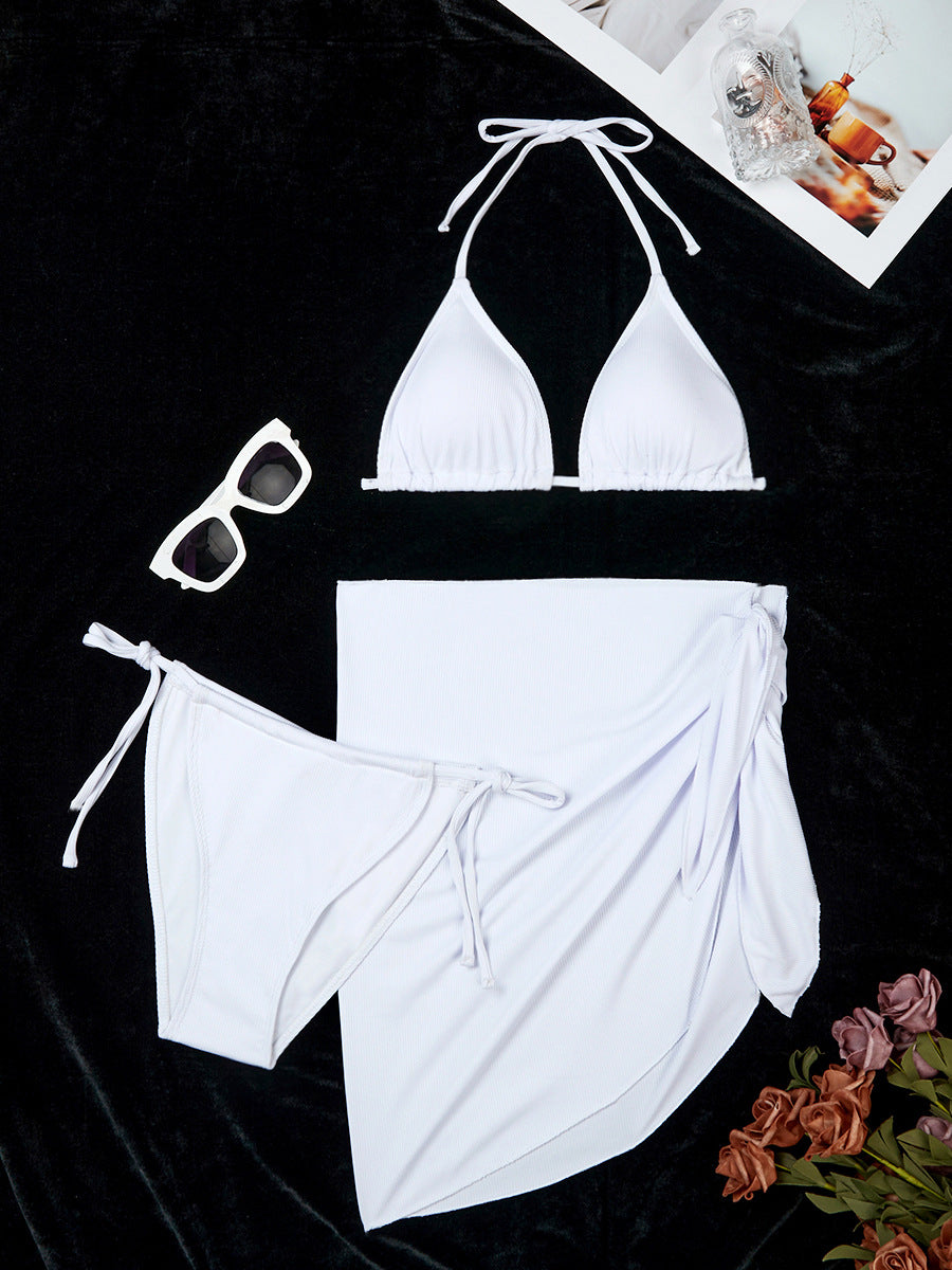 Dame Triangle Bikini-Sæt med matchende Sarong Stilla
