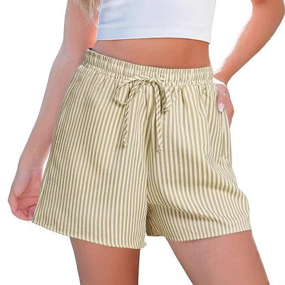 Dame afslappede shorts med elastisk taljebånd og stribet design Skovae
