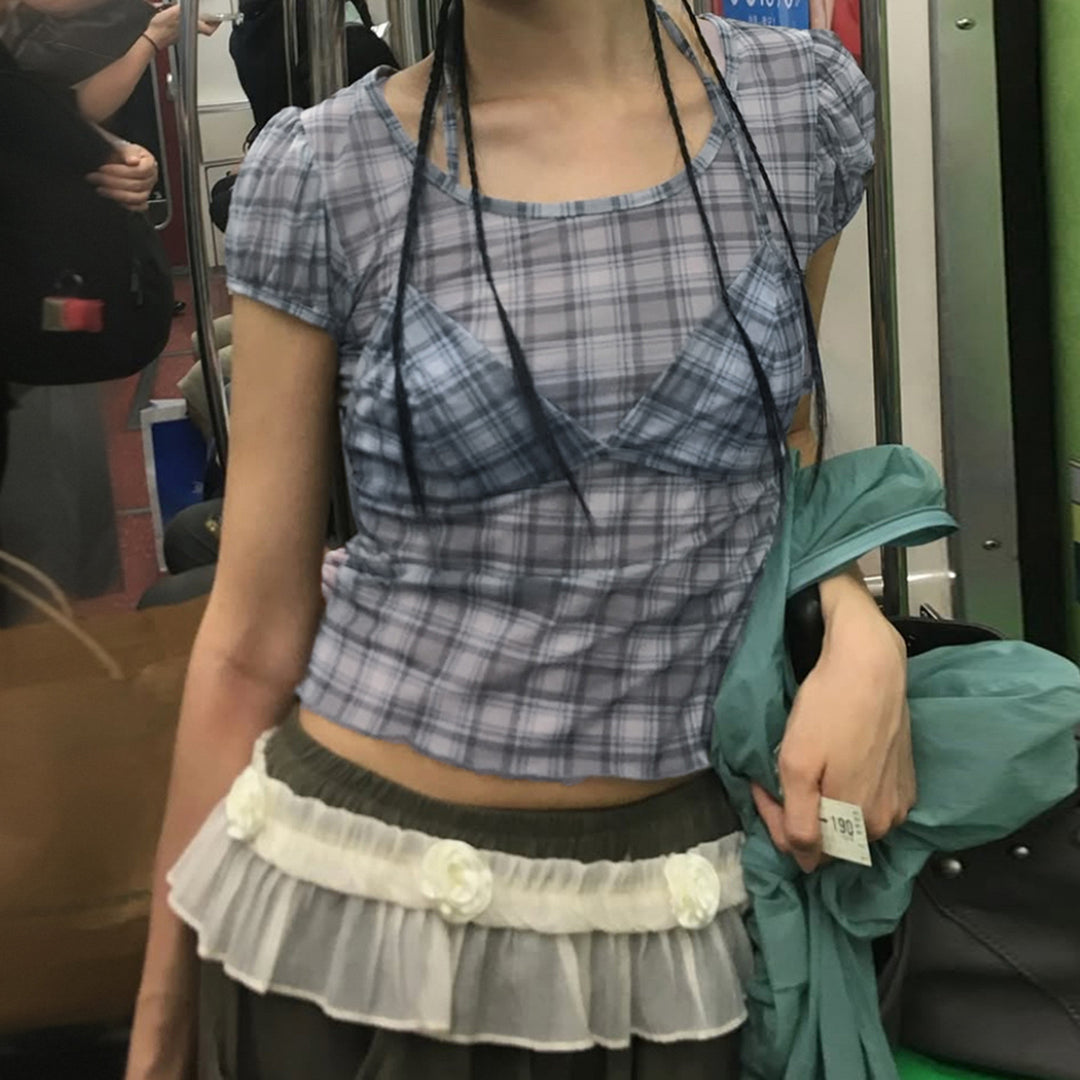 Dame mode, checked top with elegant spaghetti straps Skovae