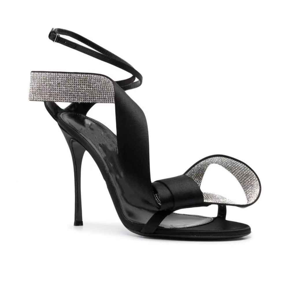 Femme Strappy Højhælede Sandaler med Strassakcent Stilla