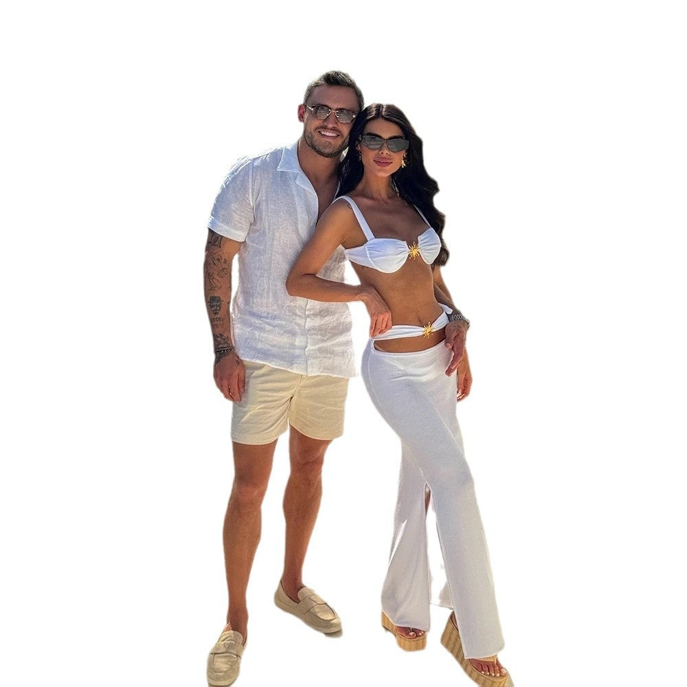 Damebikini med elegant design og funklende statement-accessory Stilla