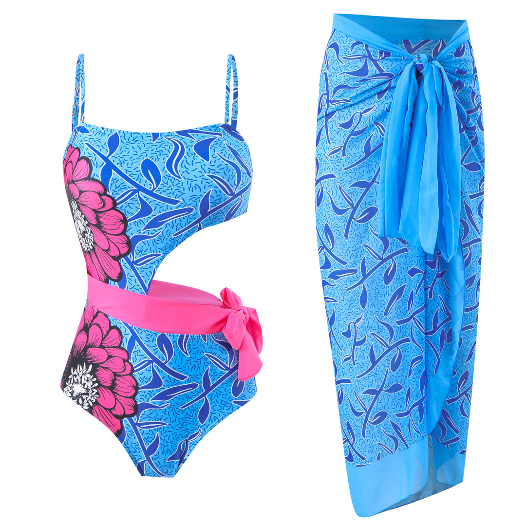Dame bikini i elegant snit med matchende strandnederdel Stilla