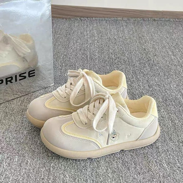Dame fritids sneakers med dæmpende sål og moderne design Stilla