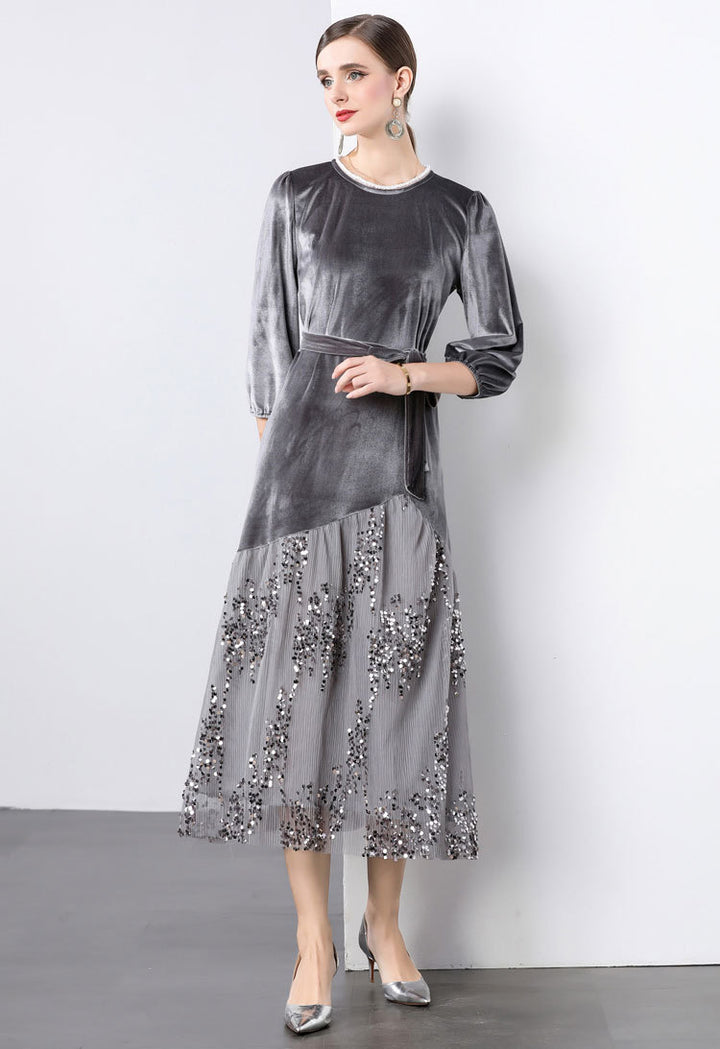 Dame Elegant maxikjole med glitrende velour og kunstneriske udsmykninger Stilla