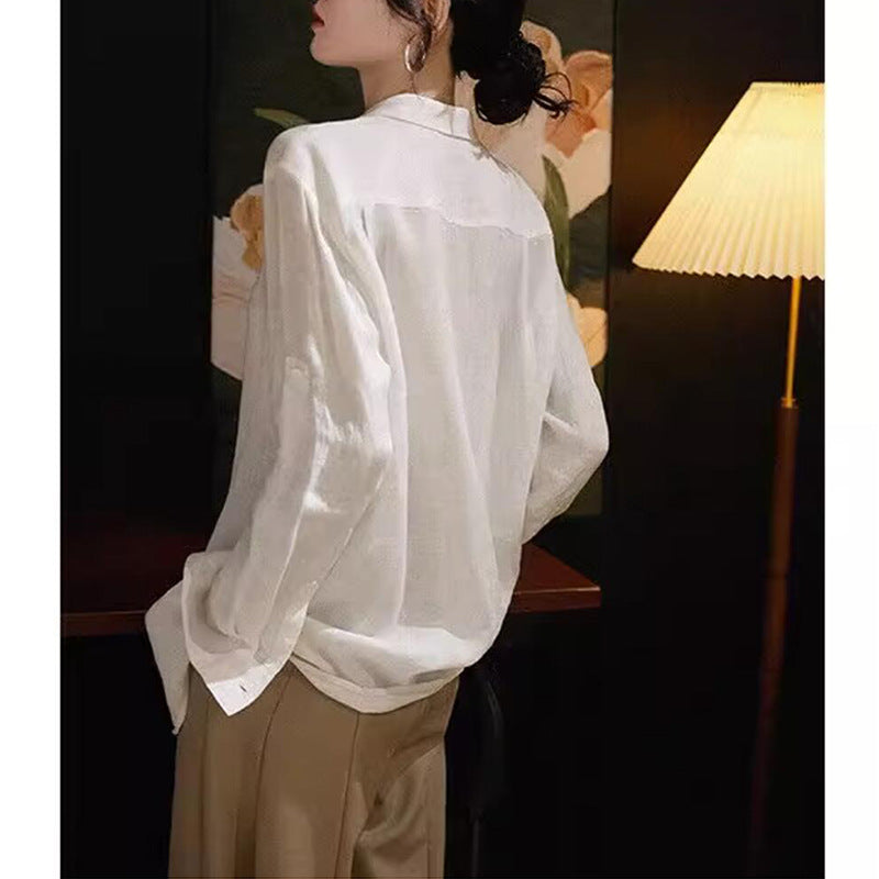 Dame klassisk bluse i let hør med moderne snit og elegante detaljer Stilla