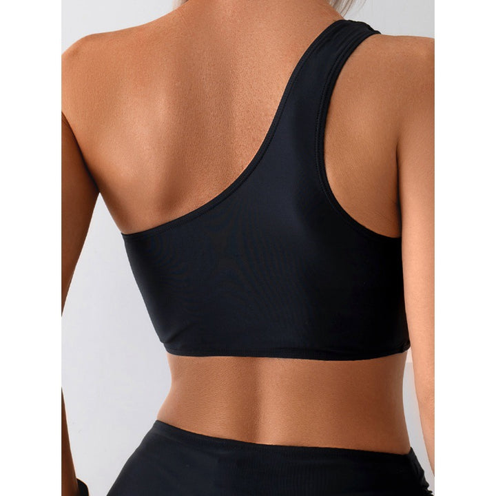 Dame bikinisæt med asymmetrisk overdel og elegant ringdetalje Stilla