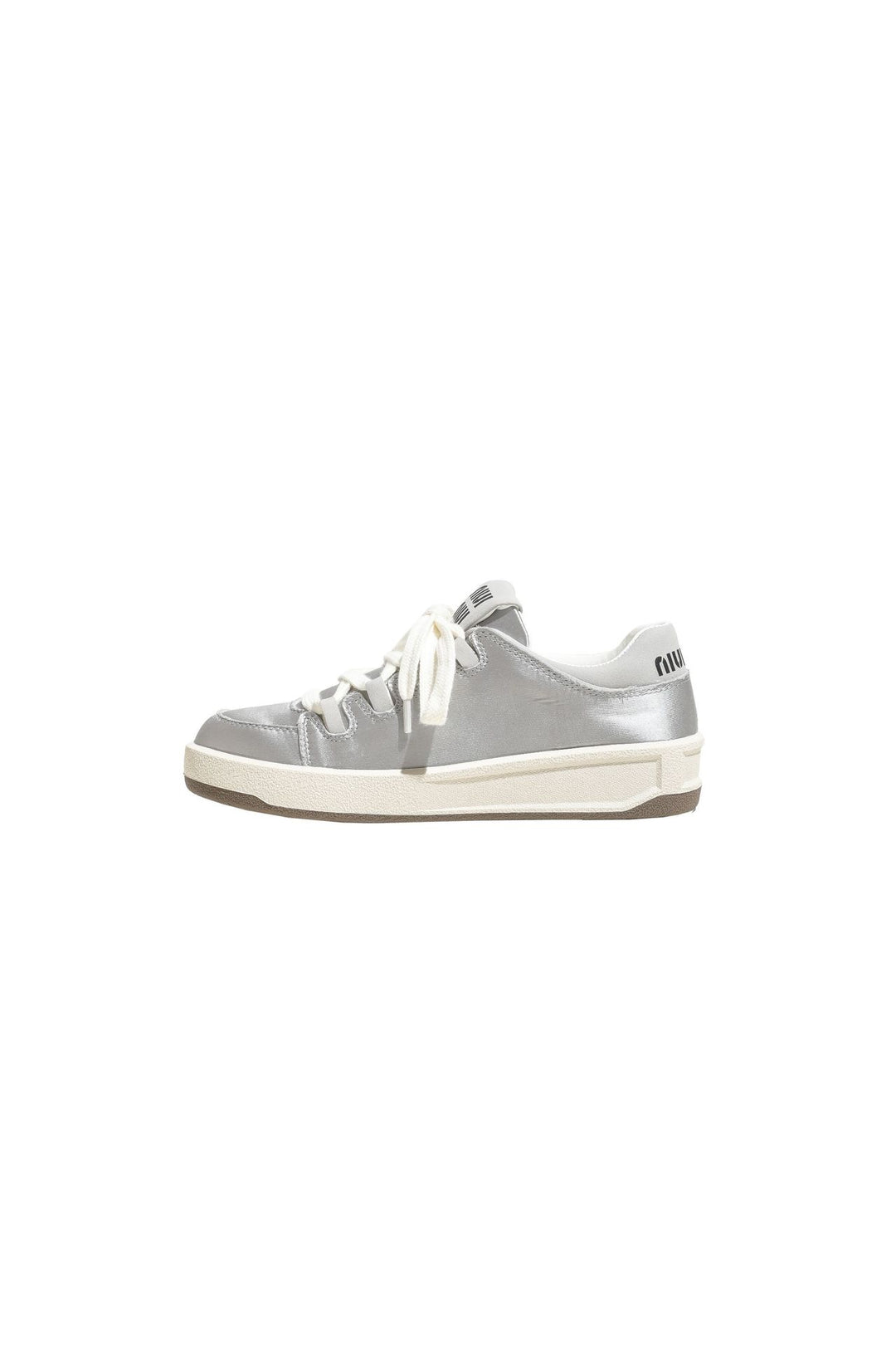 Dame Elegante Sneakers med satineret overflade og behagelig sål Stilla