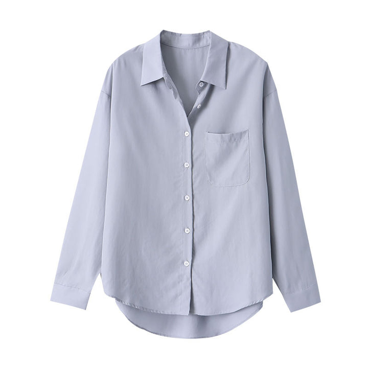 Kvindernes elegante og luftige bluse med knapdetaljer Stilla