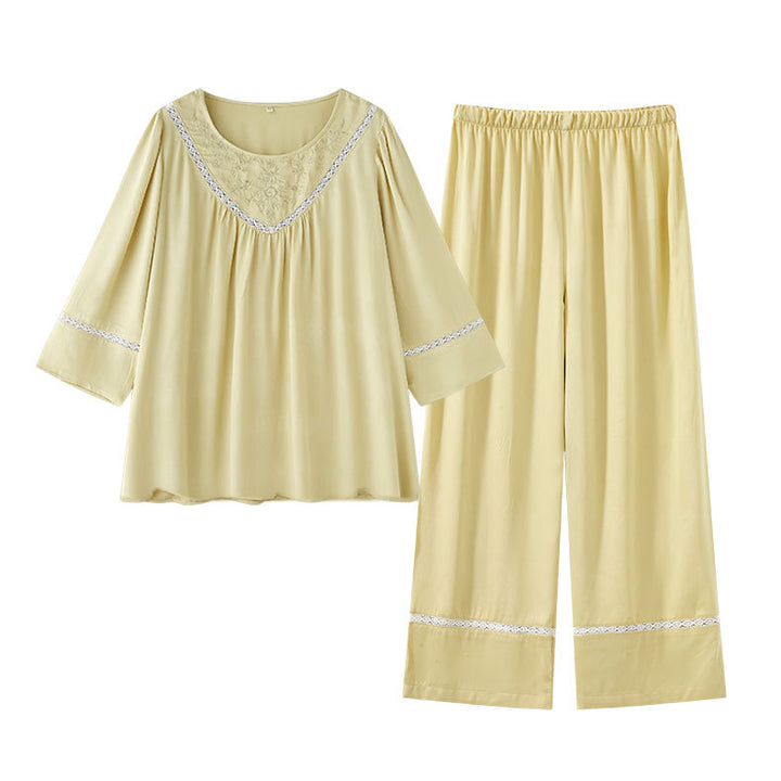 Dame natkjole-sæt med elegante blonde detaljer og løs pasform Stilla