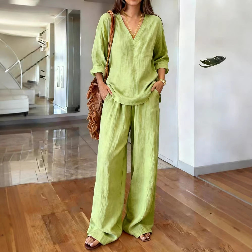 Dame Lettere Sommerbukser med rummelig pasform og V-udskæring T-shirt Skovae