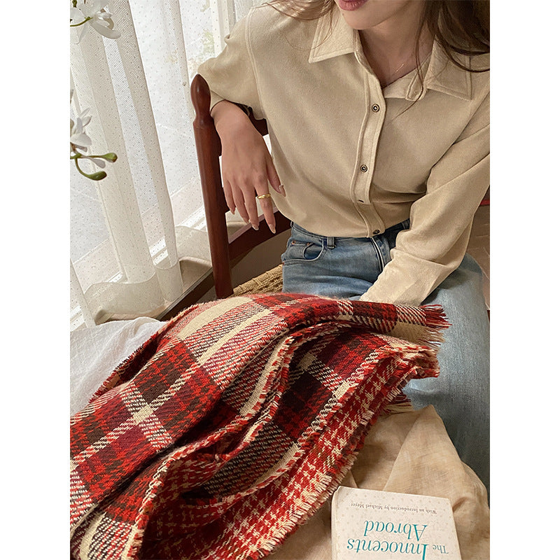 Kvinders afslappede bluse med fine knapper Stilla