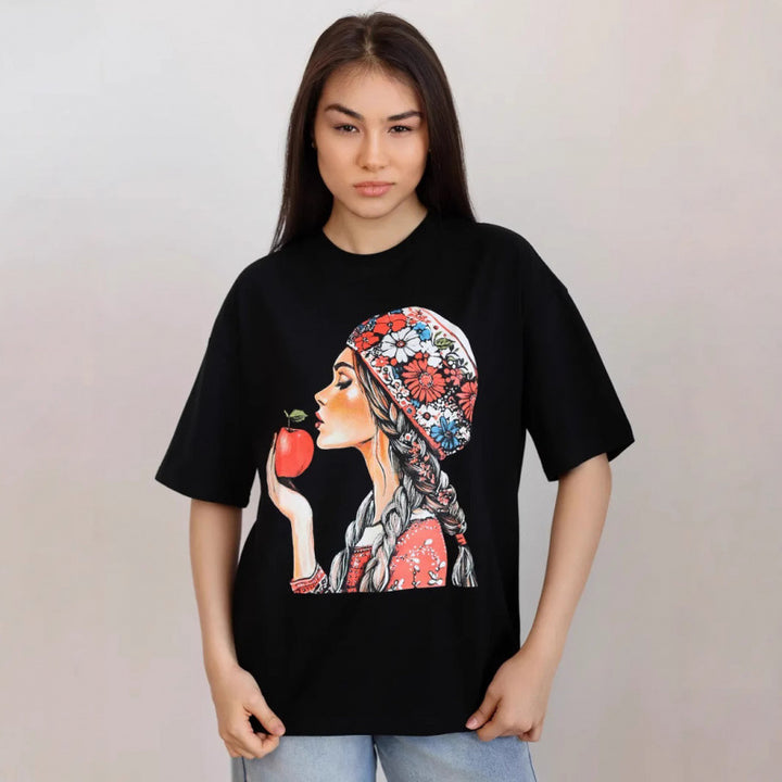 Dame T-shirt med kunstnerisk kvindemotiv og afslappet pasform Stilla