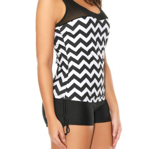 Dame Sporty Tankini-sæt med moderne zigzag-mønster og komfortable shorts Stilla