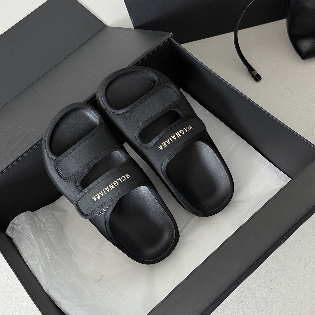 Femme Bequeme Slide Sandaler med justerbare remme Stilla