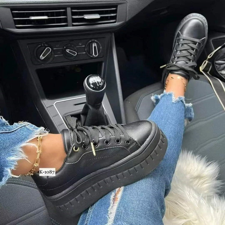 Dame Plattform-Sneakers med moderigtigt design og åndbar sål Stilla