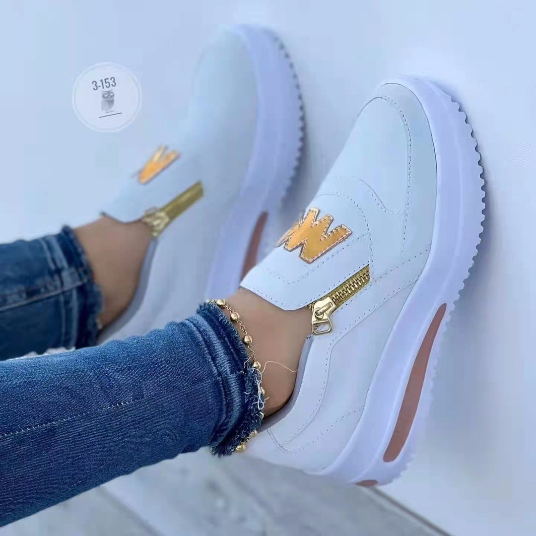 Dame Slip-On Sport Sneakers med gyldne accenter Stilla