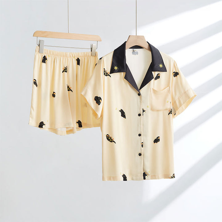 Dame Satin Pyjamasæt med elegant mønster og komfortabel pasform Stilla