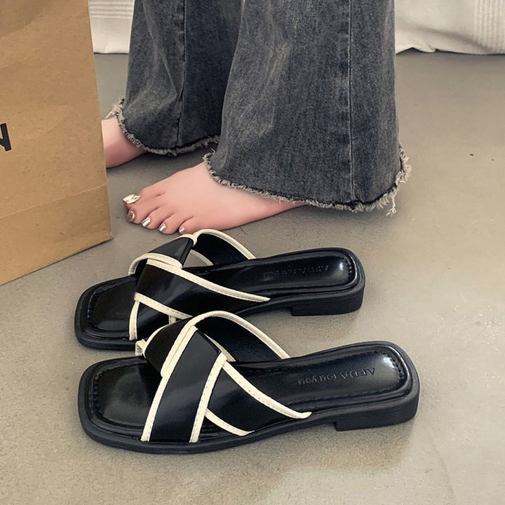 Dame elegante flip-flop-sandaler med raffineret krydsbånd-design og komfortabel polstret sål Stilla
