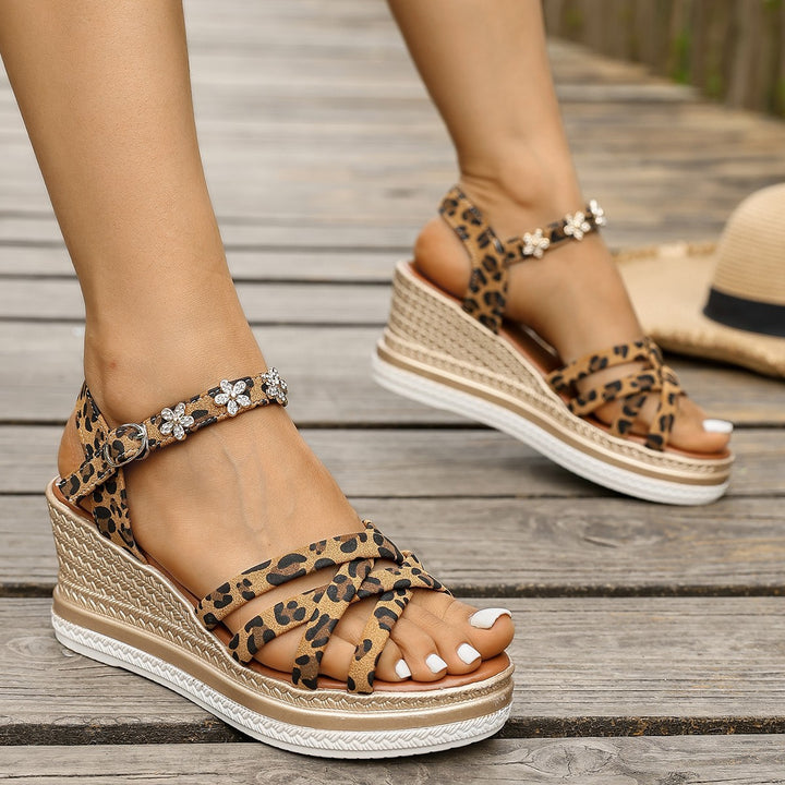 Dame Wedge-sandaler med florale strass-accenter og moderne leopardmønster Stilla