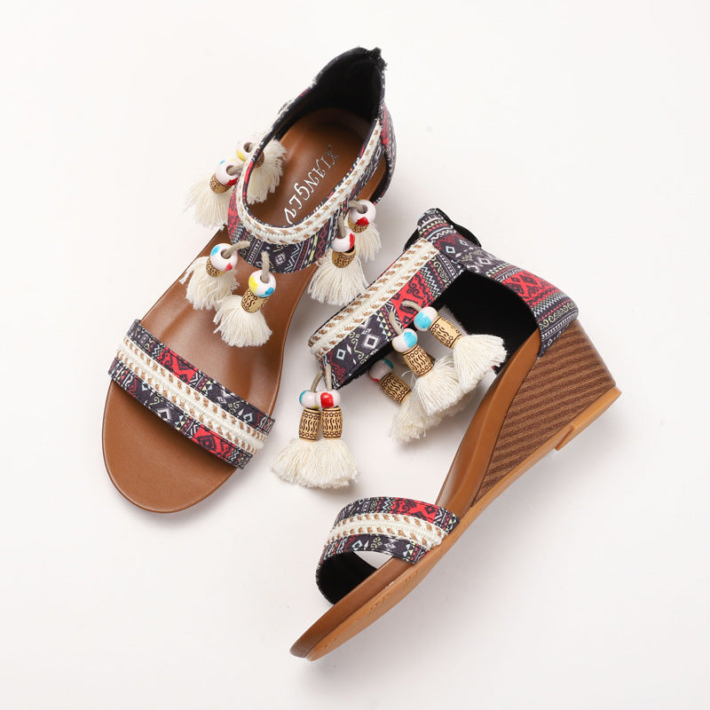 Dame Wedge-sandaler med etnisk kvaster og trendy design Stilla