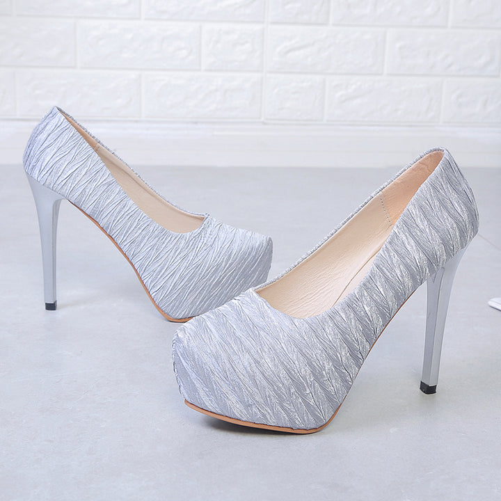 Dame Plateau-pumps med stilfuldt flæse-design og højt hæl Stilla