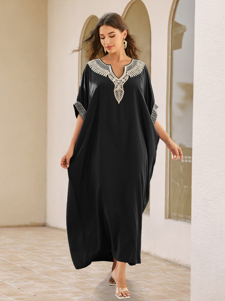 Dame Kaftan med kunstneriske udsmykninger og elegant V-hals Stilla