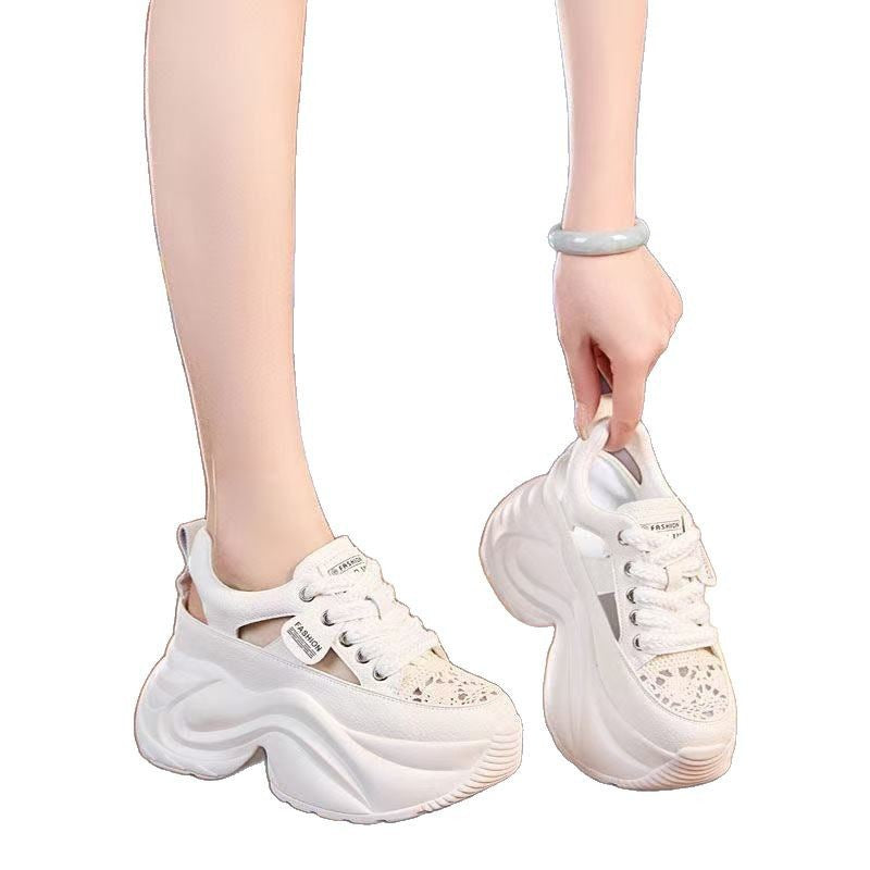 Dame Plateau-sneakers med åndbar mesh-overflade og moderigtigt remdesign Stilla