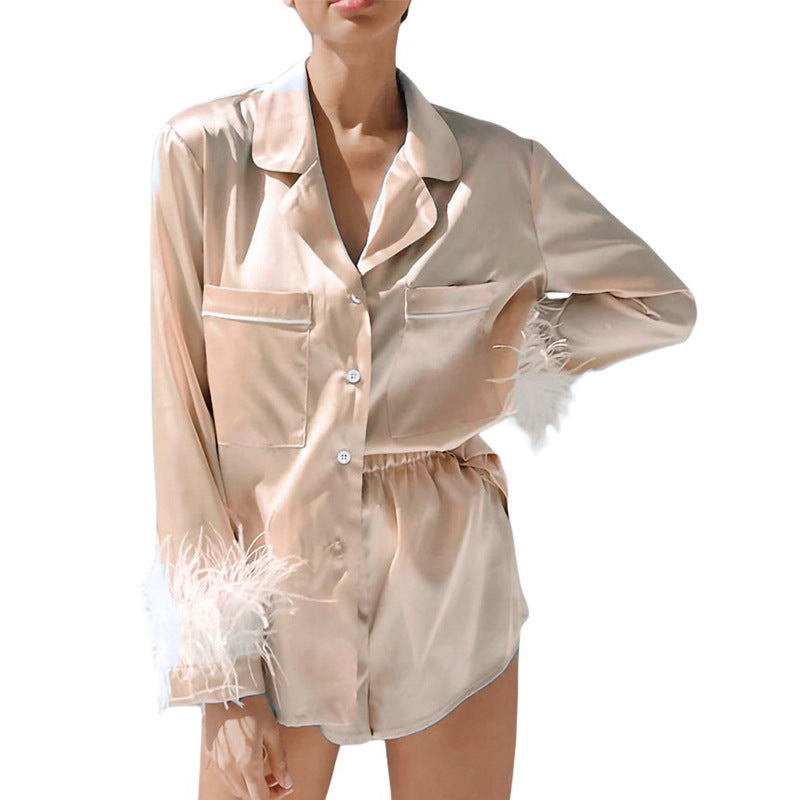 Dame Satin Pyjama-sæt med elegante fjerdetaljer og brystlomme Stilla