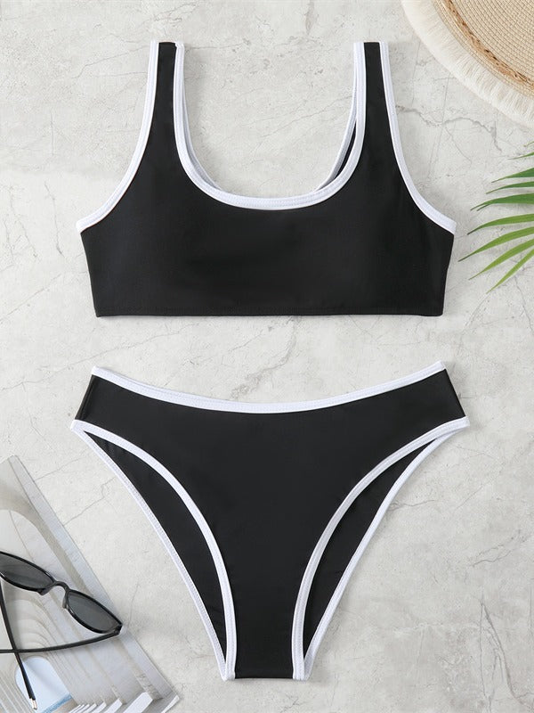 Femme Sporty To-delt Badedragt med Kontrastkant Stilla