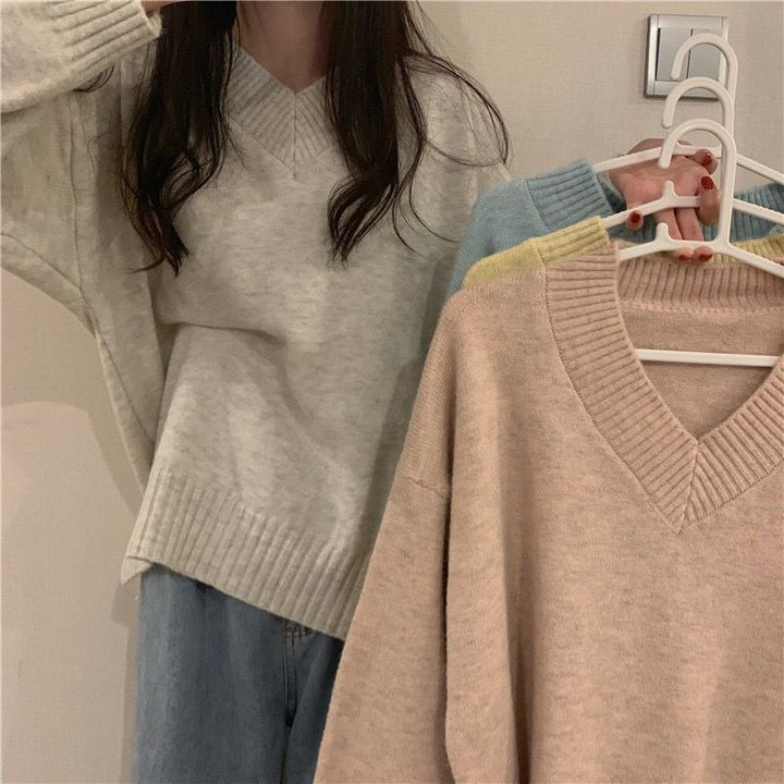Dames blød V-hals sweater lavet af høj kvalitet uld Stilla